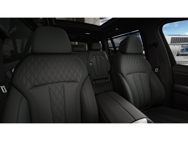 2027 BMW X7 M60i