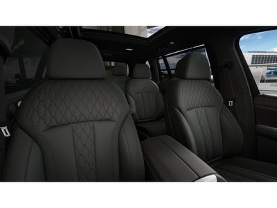 2027 BMW X7 M60i
