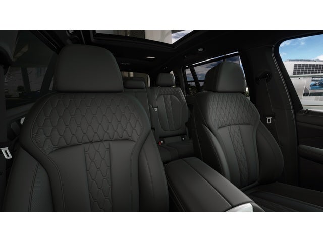 2027 BMW X7 M60i