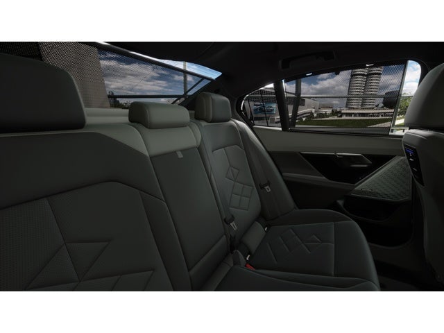2027 BMW 550e 550e xDrive