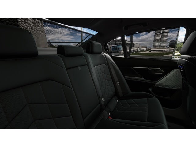 2027 BMW 550e 550e xDrive