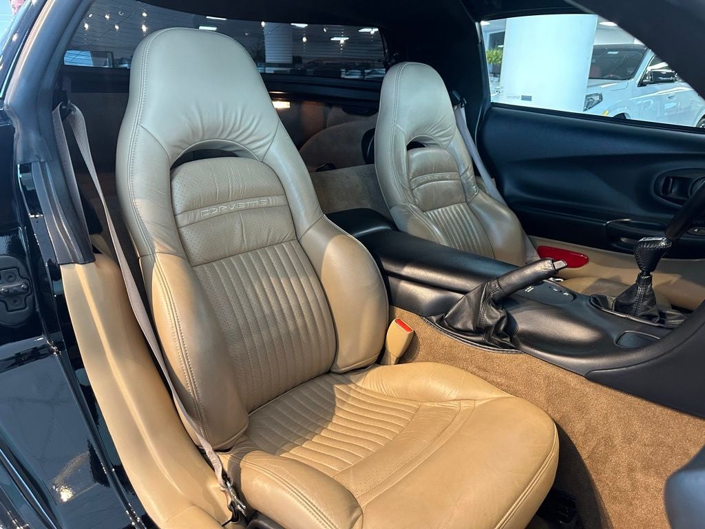 2001 Chevrolet Corvette Base