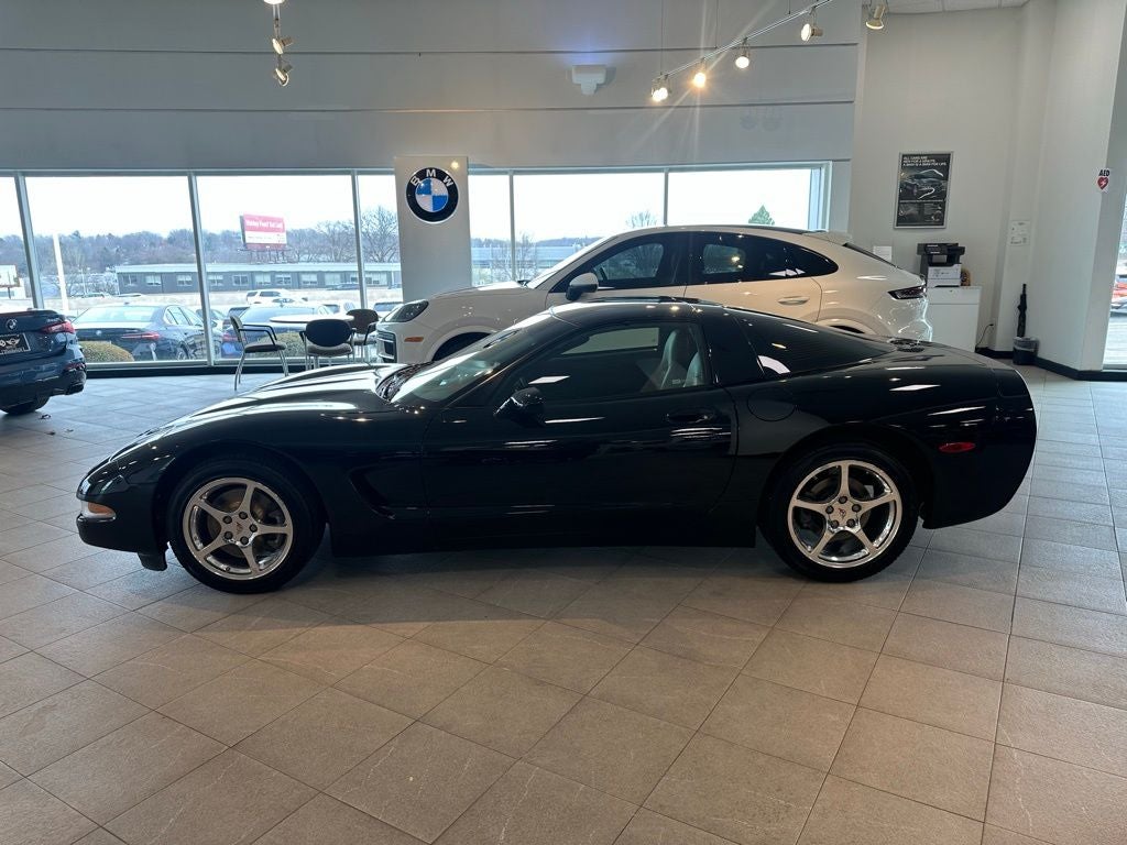 2001 Chevrolet Corvette Base