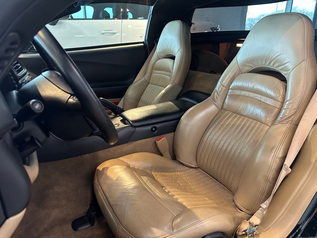 2001 Chevrolet Corvette Base