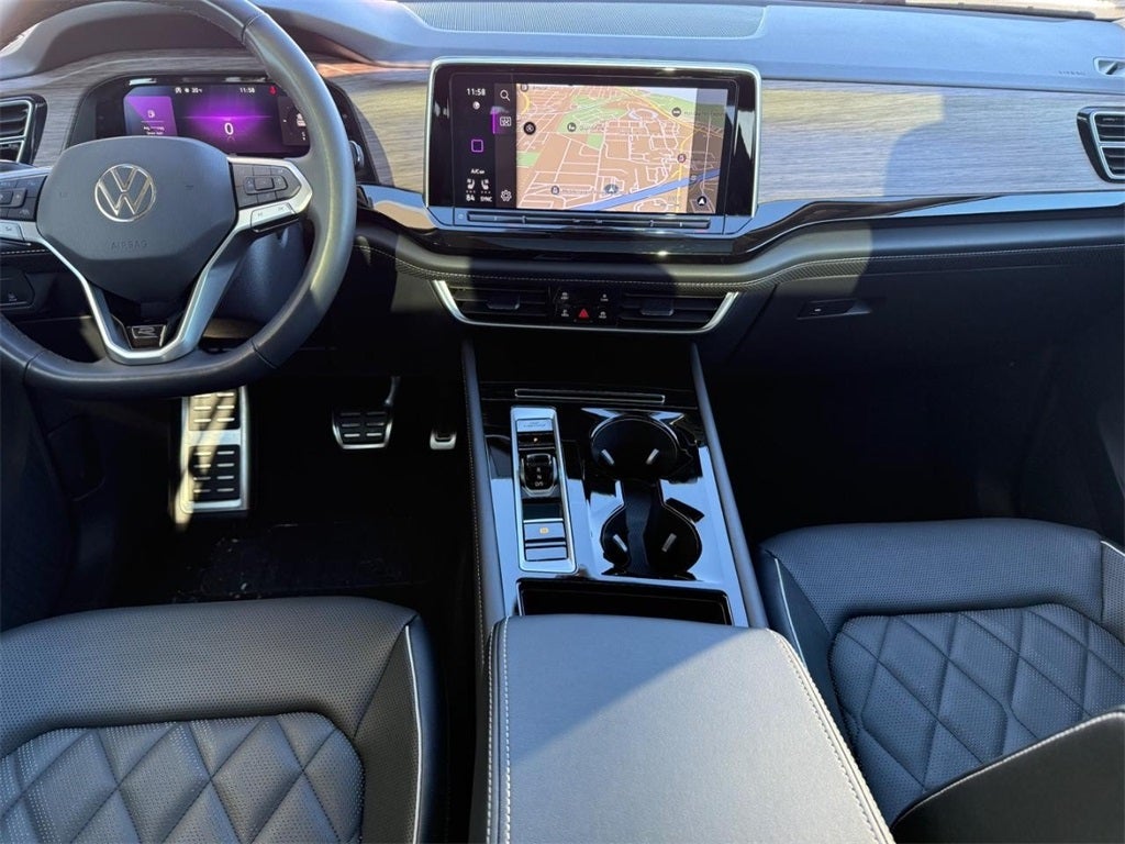 2025 Volkswagen Atlas 2.0T SEL Premium R-Line