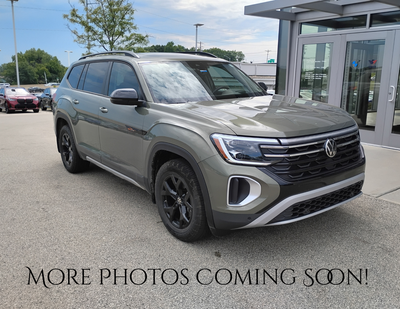 2024 Volkswagen Atlas 2.0T Peak Edition SEL