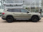 2024 Volkswagen Atlas 2.0T Peak Edition SEL