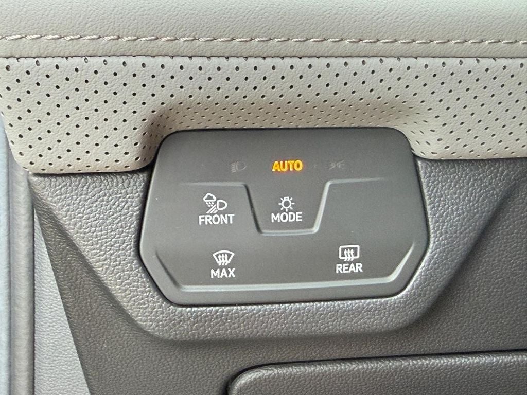 2024 Volkswagen Atlas 2.0T Peak Edition SEL