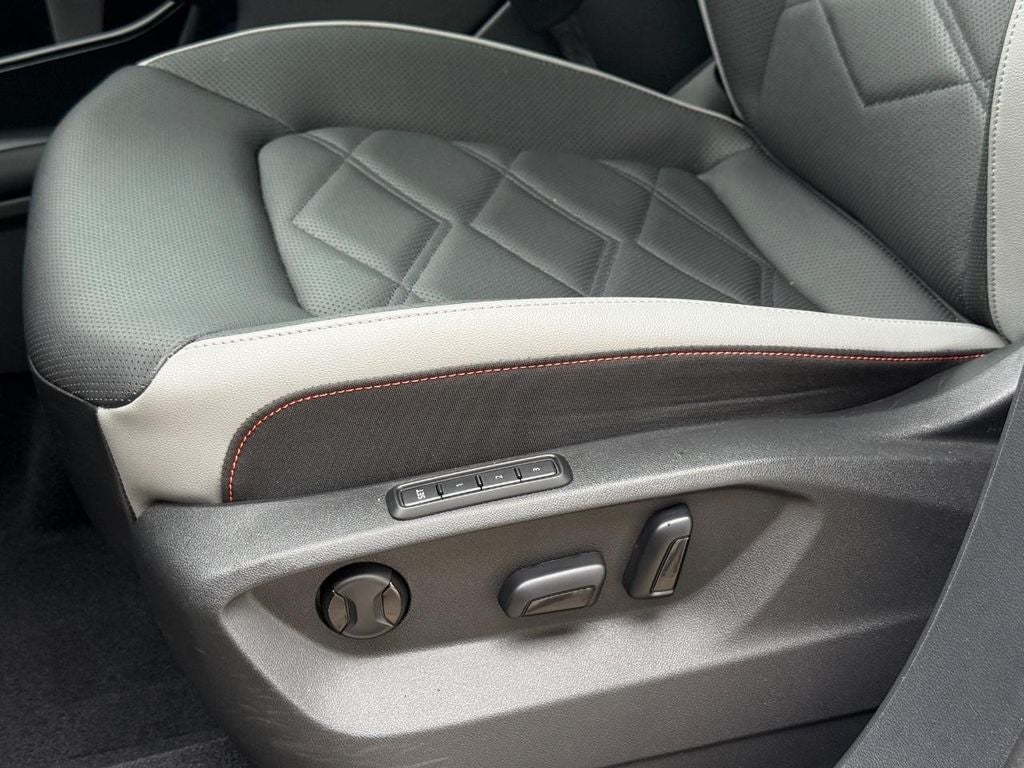 2024 Volkswagen Atlas 2.0T Peak Edition SEL