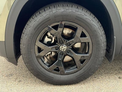 2024 Volkswagen Atlas 2.0T Peak Edition SEL