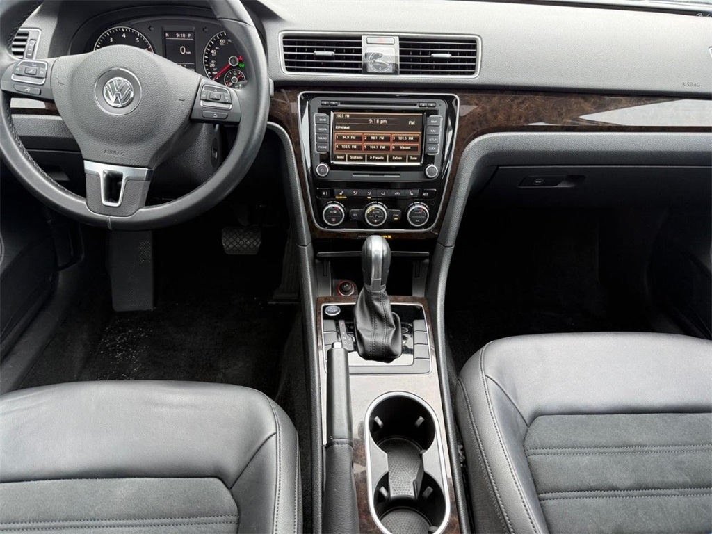 2015 Volkswagen Passat SEL Premium