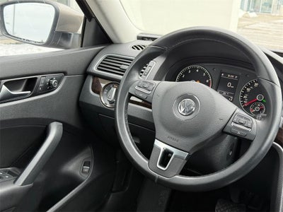 2015 Volkswagen Passat SEL Premium