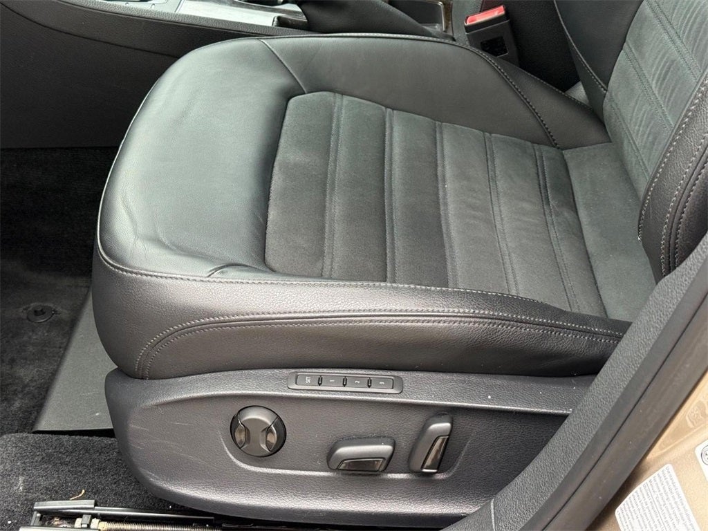 2015 Volkswagen Passat SEL Premium