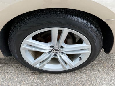 2015 Volkswagen Passat SEL Premium