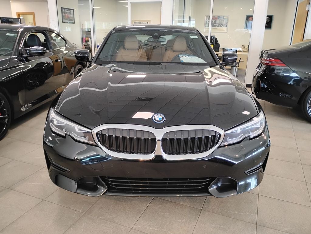 2022 BMW 3 Series 330e xDrive