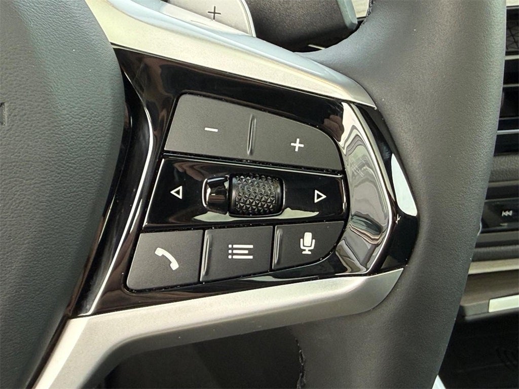 2025 BMW 3 Series 330i xDrive