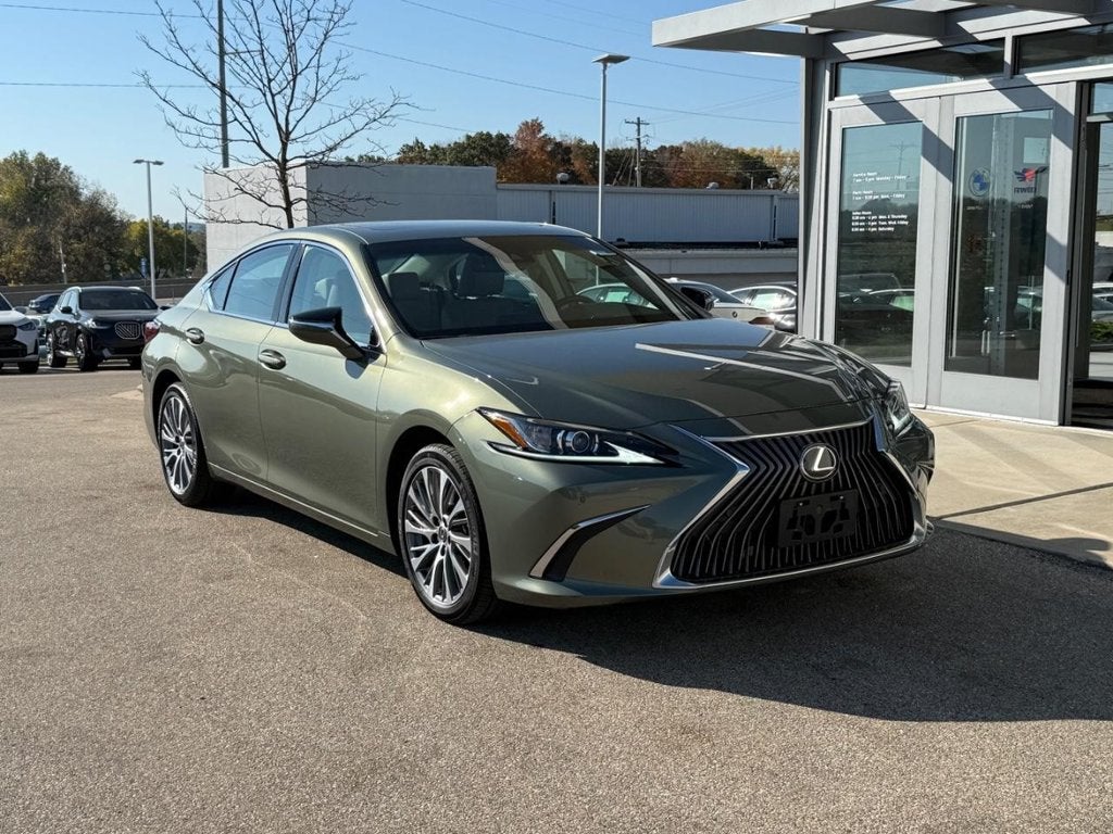 2019 Lexus ES