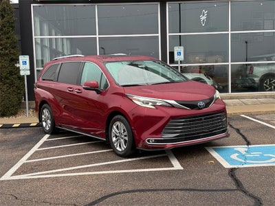 2023 Toyota Sienna Platinum 7 Passenger