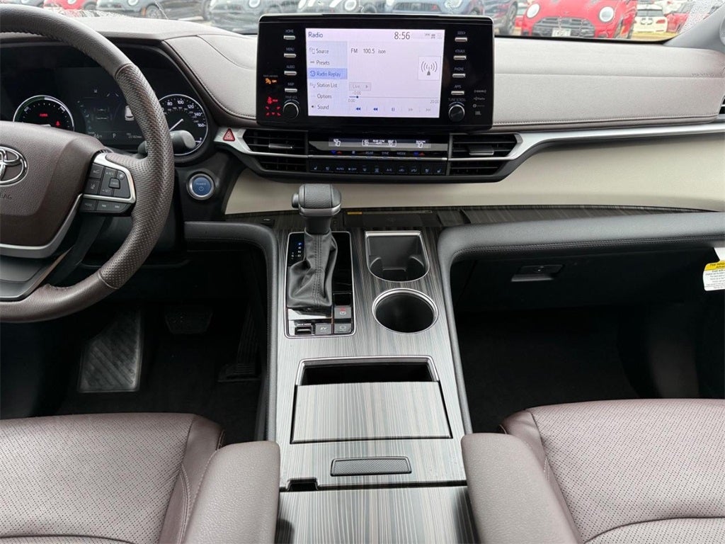 2023 Toyota Sienna Platinum 7 Passenger