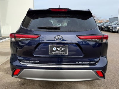 2022 Toyota Highlander Platinum