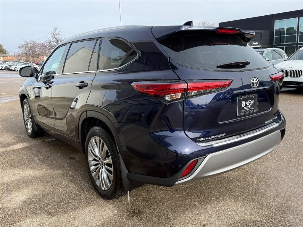 2022 Toyota Highlander Platinum