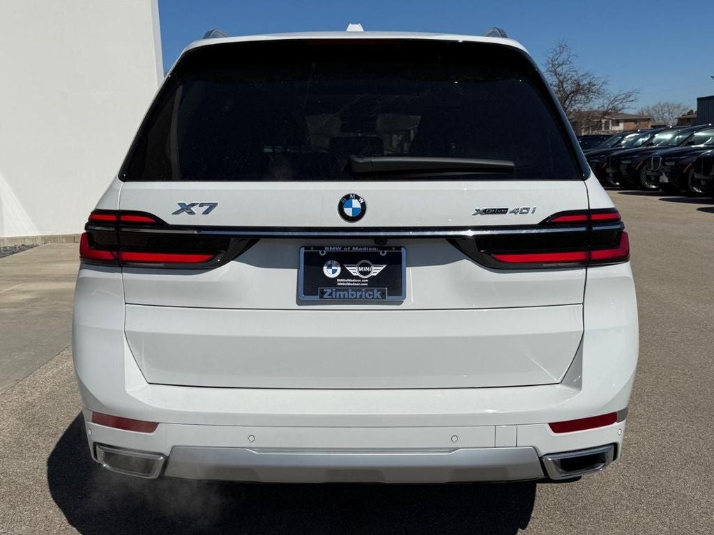 2023 BMW X7 xDrive40i