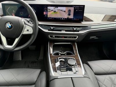 2025 BMW X7 xDrive40i
