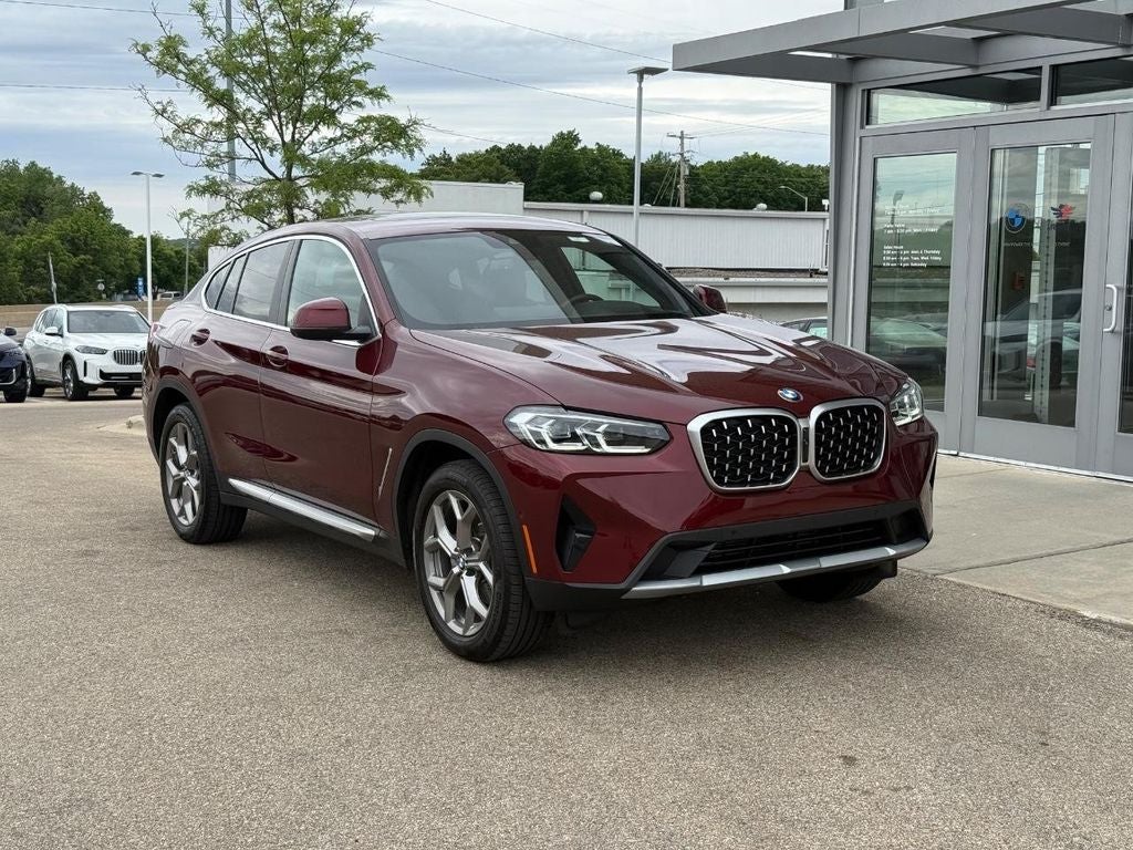 2025 BMW X4 xDrive30i's photo