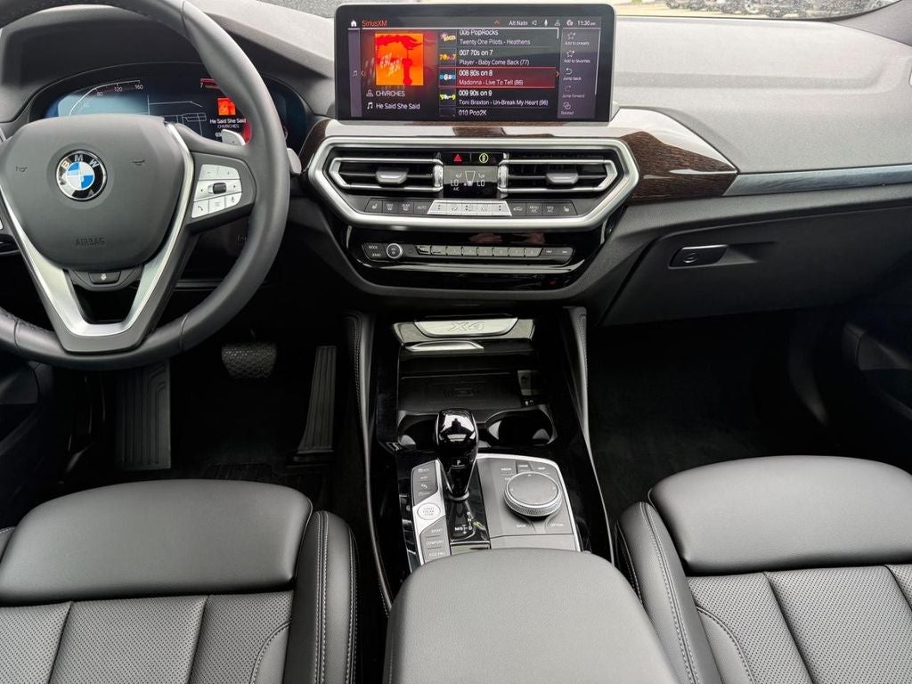 2025 BMW X4 xDrive30i
