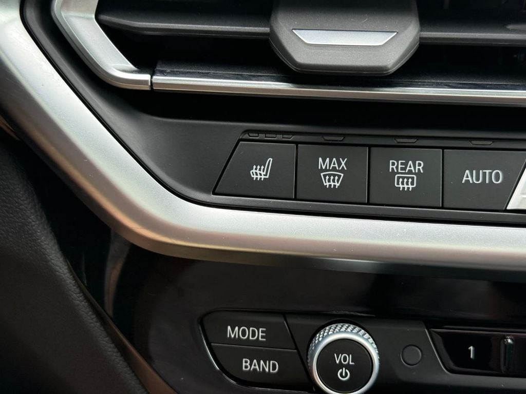 2025 BMW X4 xDrive30i