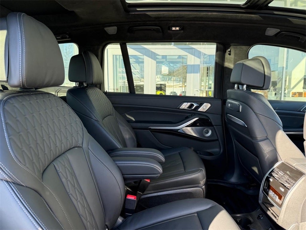 2026 BMW X7 M60i