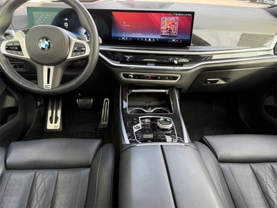 2025 BMW X7 M60i