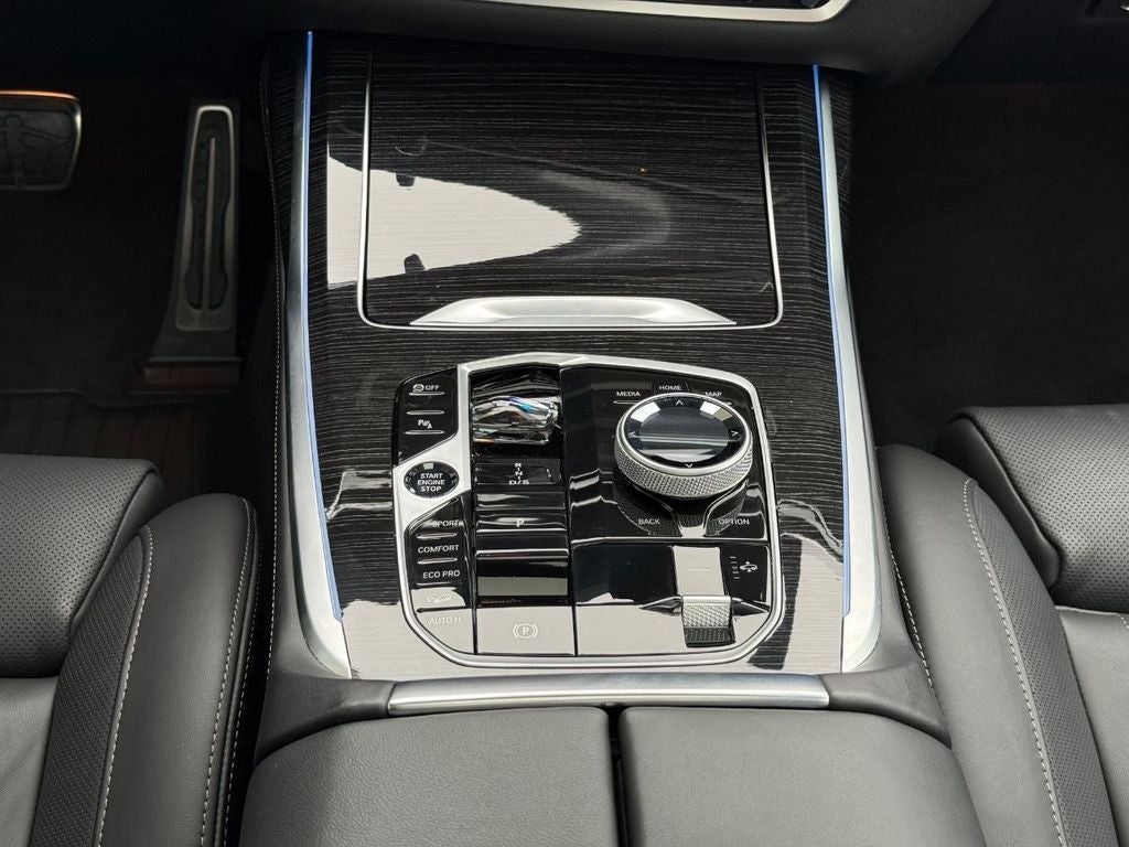 2026 BMW X7 M60i