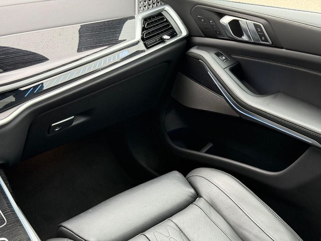 2026 BMW X7 M60i