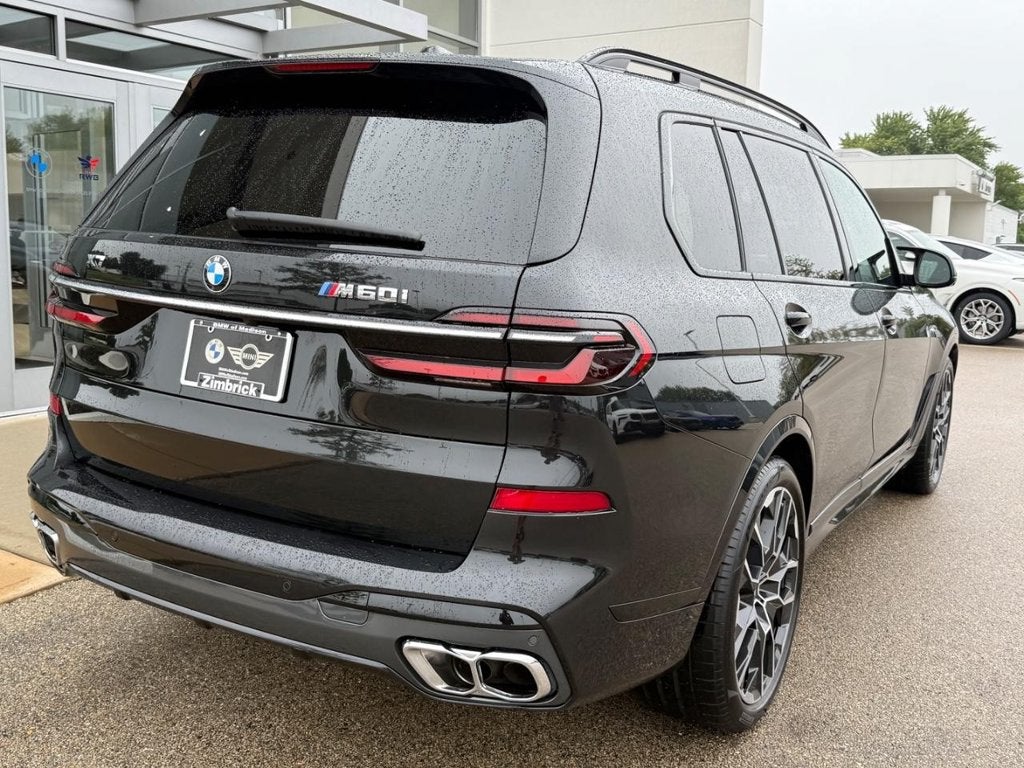 2026 BMW X7 M60i