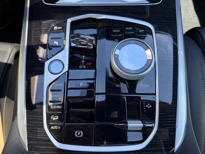 2026 BMW X7 M60i