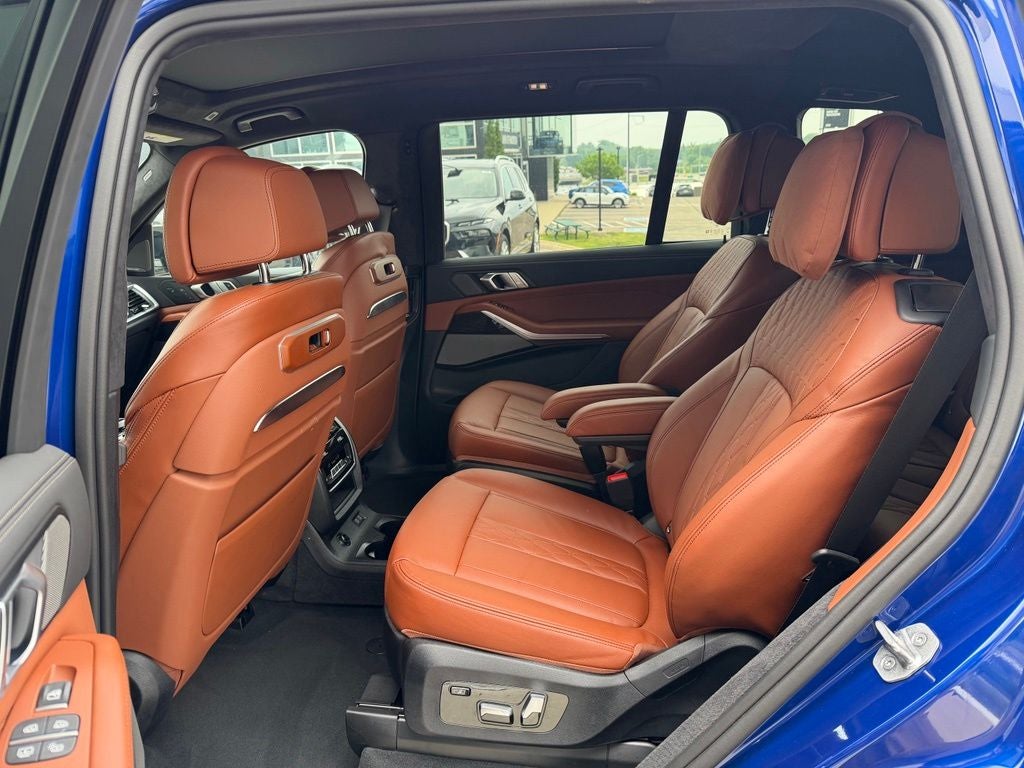 2026 BMW X7 M60i
