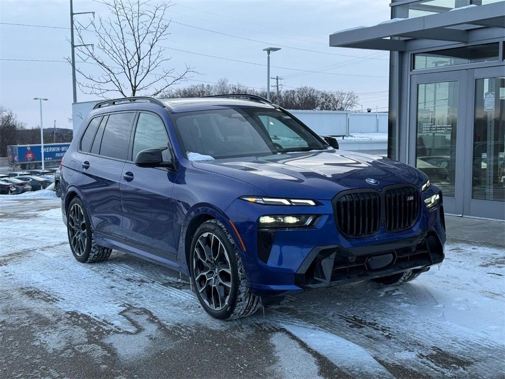 2025 BMW X7 M60i