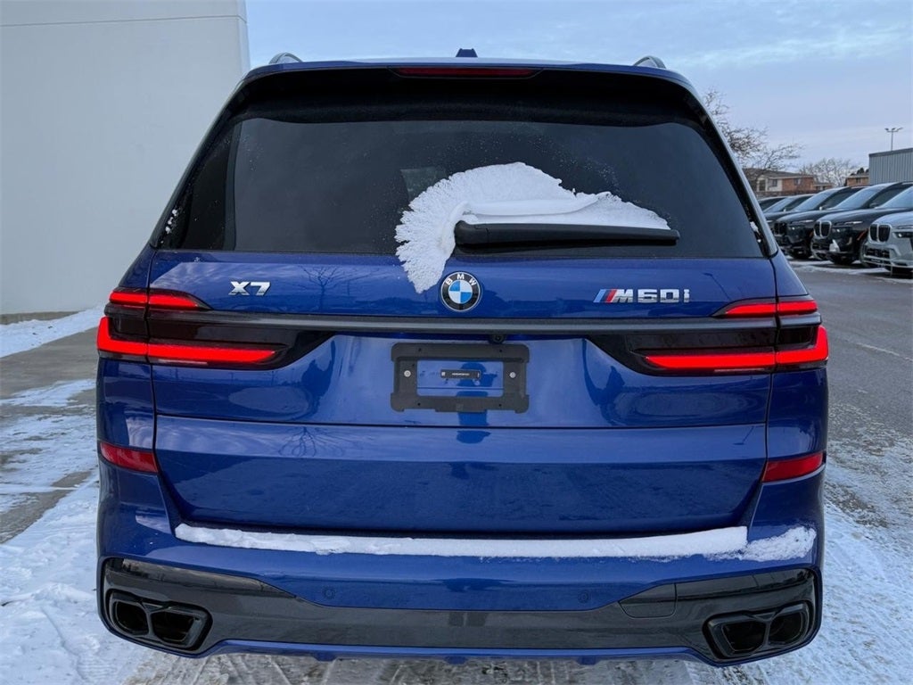 2025 BMW X7 M60i