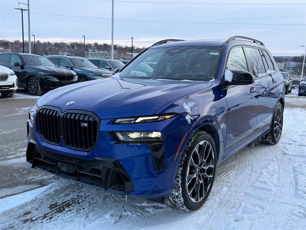 2025 BMW X7 M60i