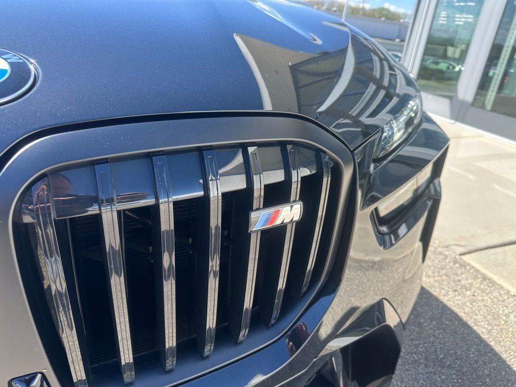 2025 BMW X7 M60i