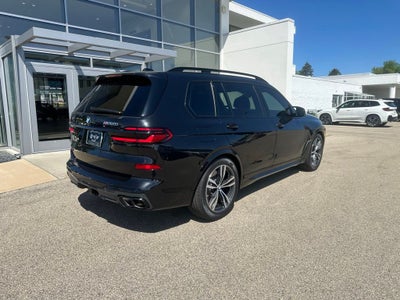 2025 BMW X7 M60i
