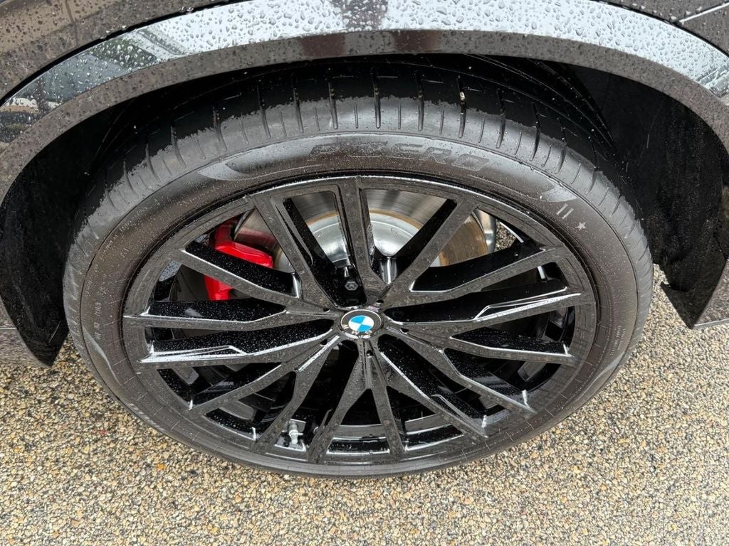2025 BMW X5 M60i