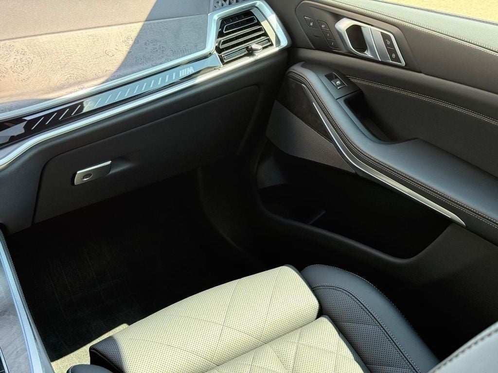 2024 BMW X5 M60i
