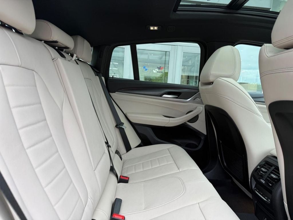 2025 BMW X4 M40i