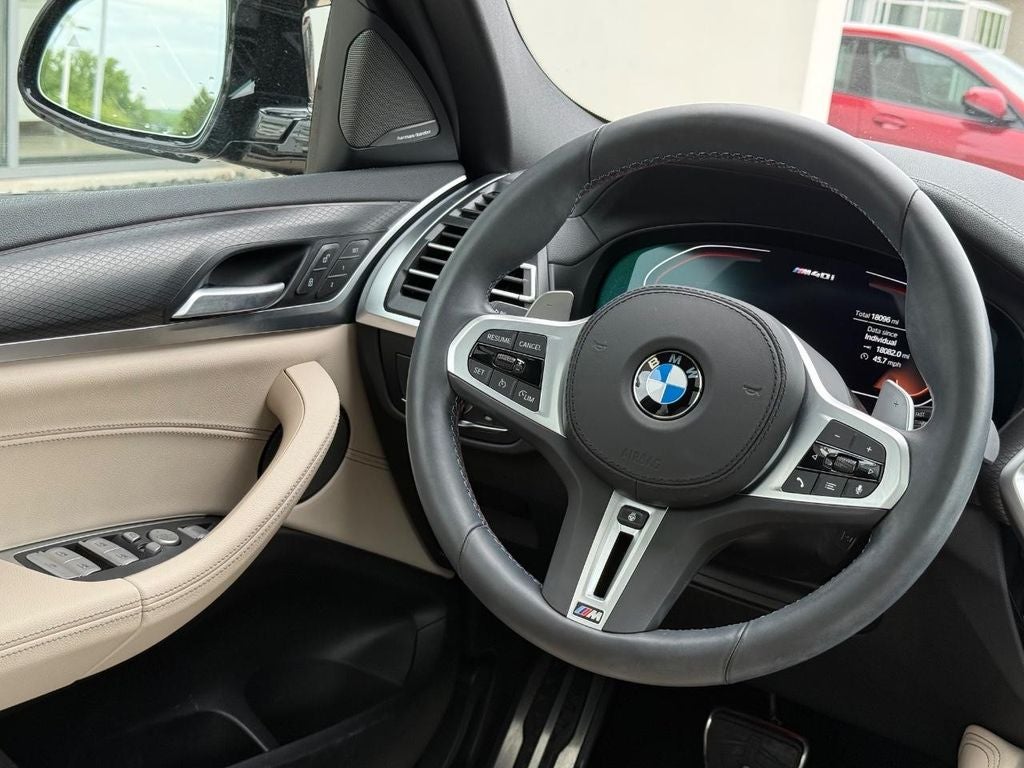 2025 BMW X4 M40i