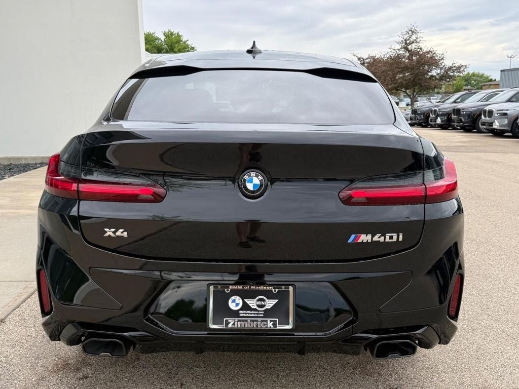 2025 BMW X4 M40i