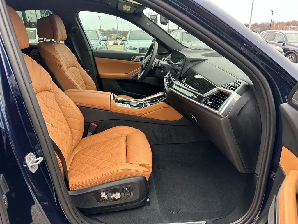 2025 BMW X6 M60i