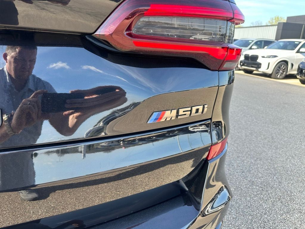 2022 BMW X5 M50i