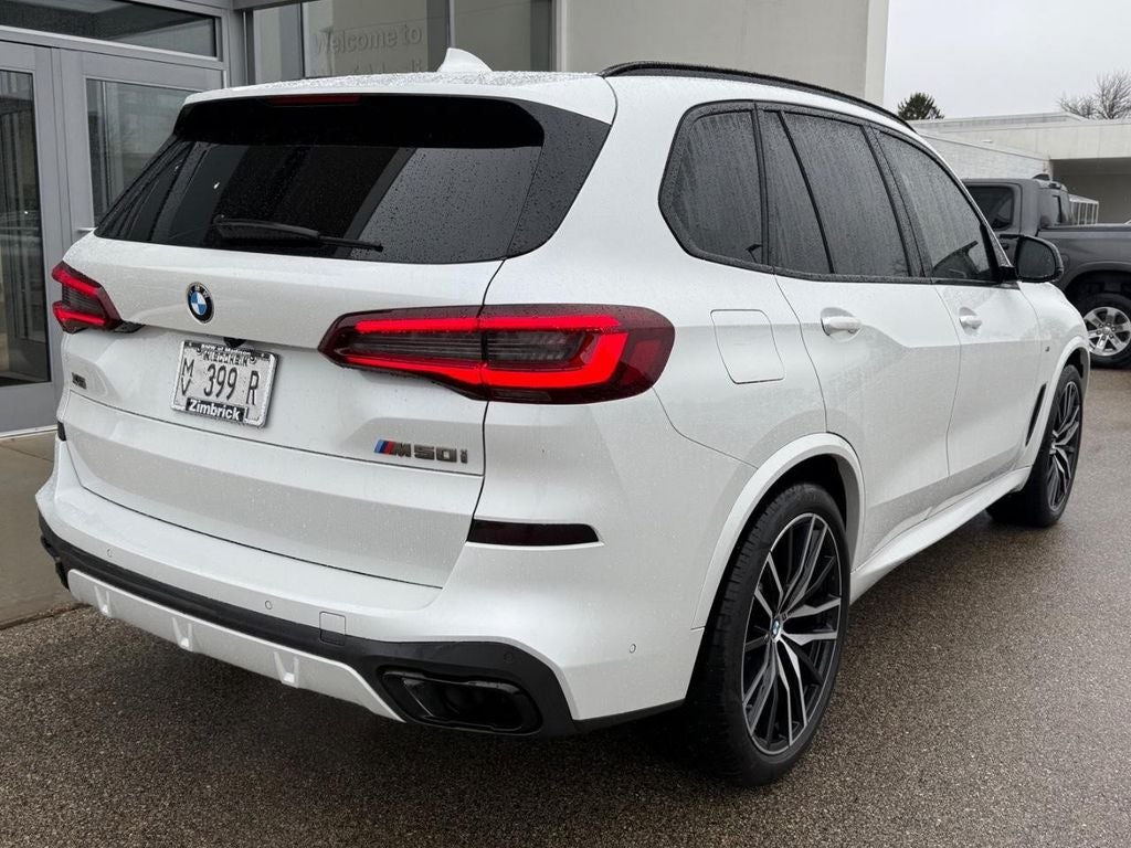 2021 BMW X5 M50i